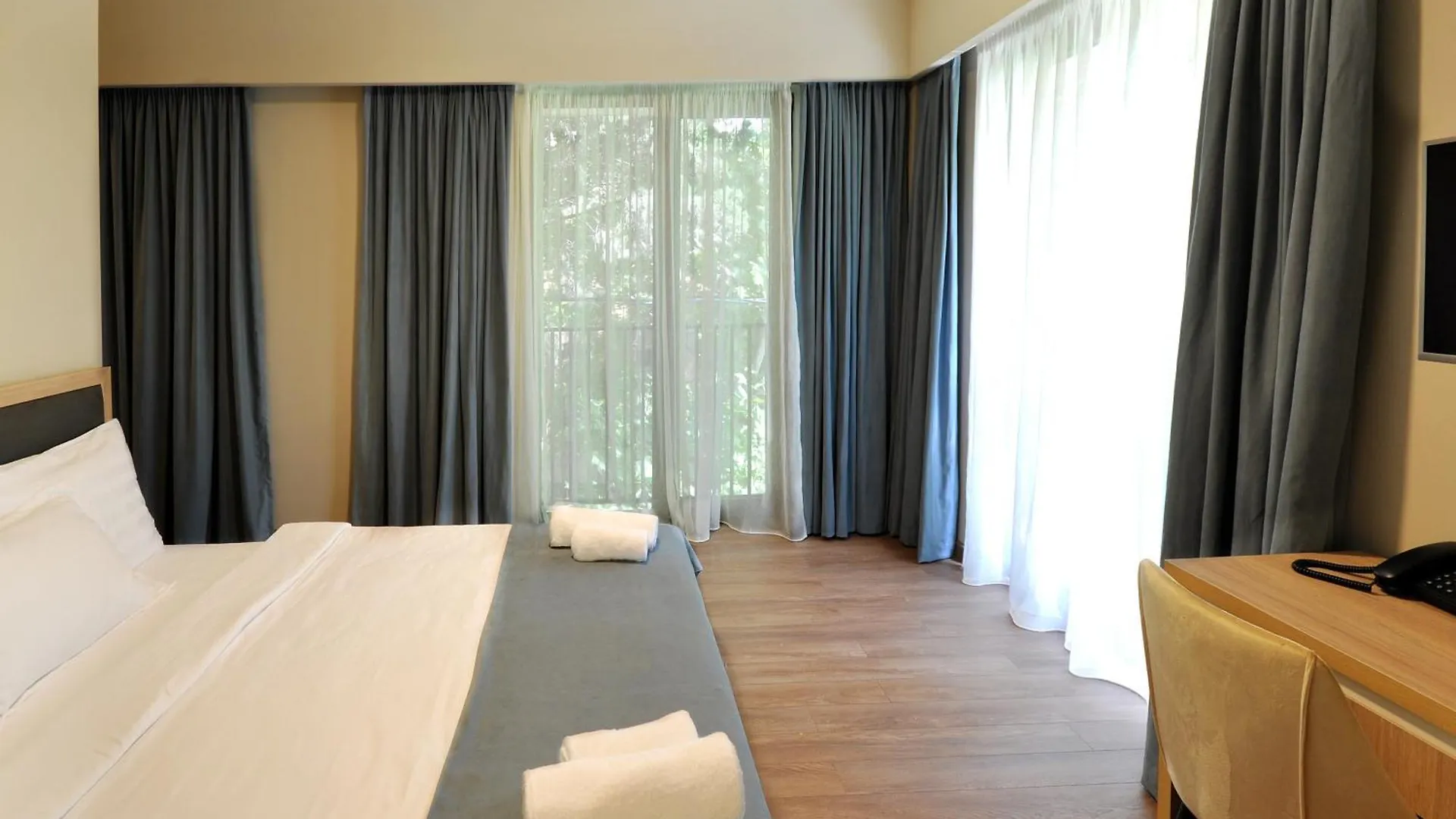 Garden Boutique Hotel Tbilisi 4*,
